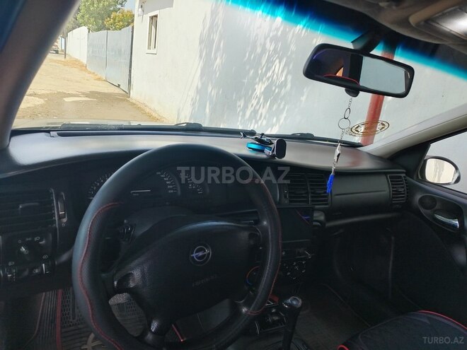 Opel Vectra 1999, 180,000 km - 1.8 l - Neftçala