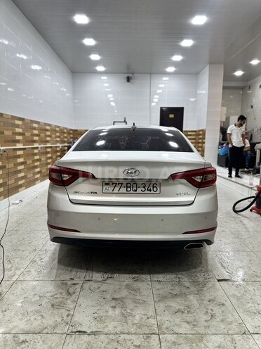 Hyundai Sonata-2
