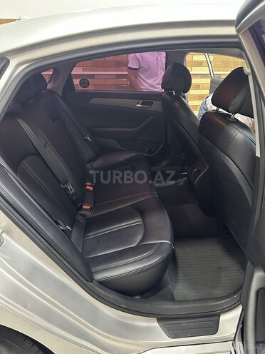 Hyundai Sonata-6