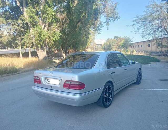 Mercedes E 240 1998, 255,649 km - 2.4 l - Bakı