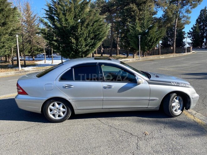 Mercedes C 180 2001, 324,615 km - 1.8 l - Qax
