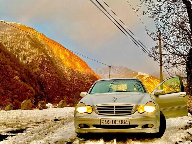 Mercedes C 180 2001, 324,615 km - 1.8 l - Qax