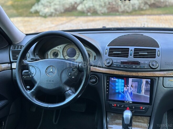 Mercedes E 320 2002, 268,100 km - 3.2 l - Bakı