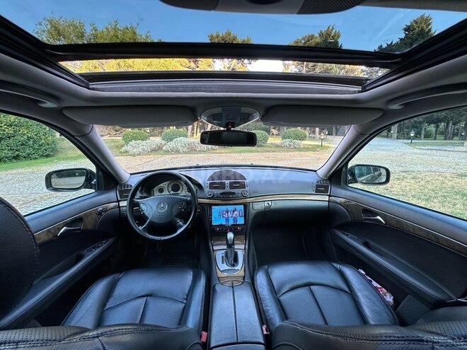 Mercedes E 320 2002, 268,100 km - 3.2 l - Bakı