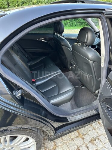 Mercedes E 320 2002, 268,100 km - 3.2 l - Bakı