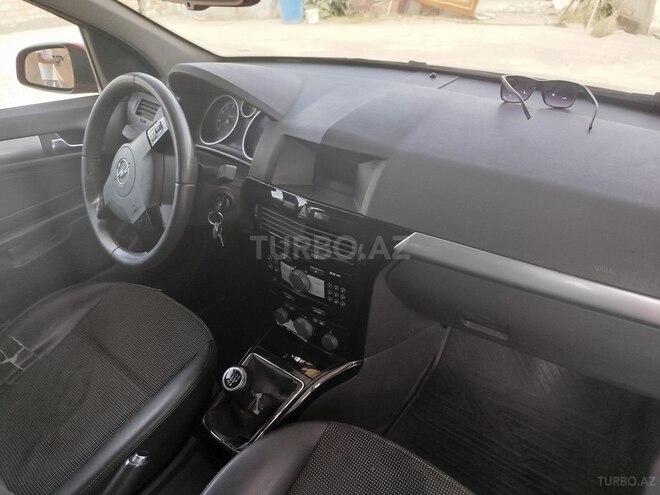 Opel Astra 2009, 215,000 km - 1.4 l - Gəncə
