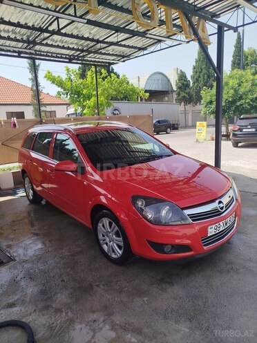 Opel Astra 2009, 215,000 km - 1.4 l - Gəncə