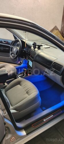 Volkswagen Golf 2001, 236,654 km - 1.6 л - Bakı