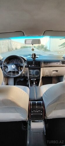 Volkswagen Golf 2001, 236,654 km - 1.6 л - Bakı