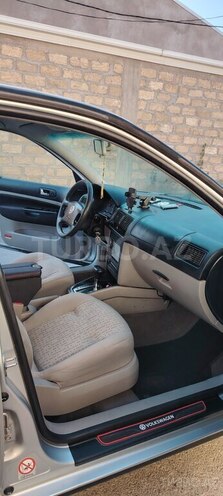 Volkswagen Golf 2001, 236,654 km - 1.6 л - Bakı