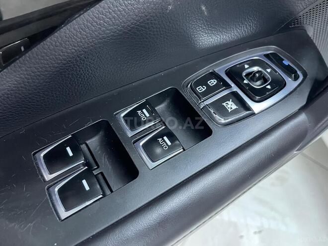 Hyundai Grandeur-12