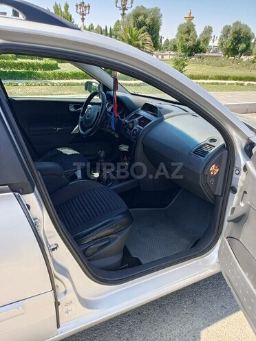 Renault Megane-7