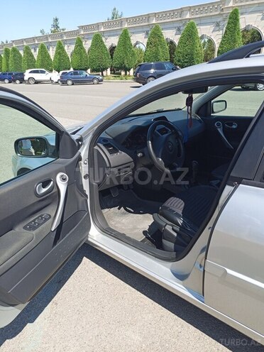 Renault Megane-6