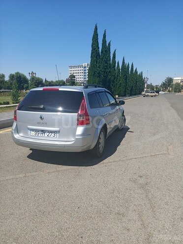 Renault Megane-11