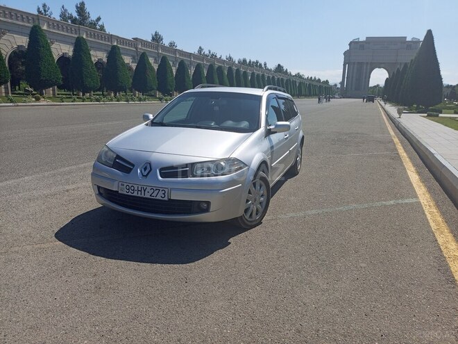 Renault Megane-13
