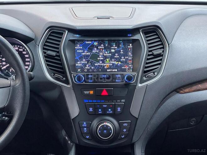 Hyundai Santa Fe-12