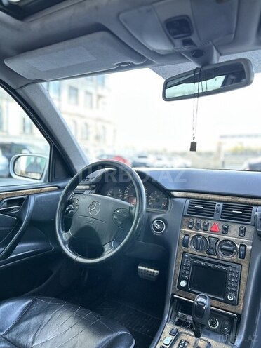 Mercedes E 270 2001, 500,000 km - 2.7 l - Bakı