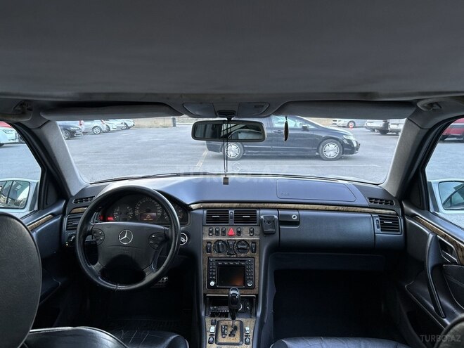 Mercedes E 270 2001, 500,000 km - 2.7 l - Bakı