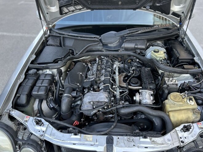 Mercedes E 270 2001, 500,000 km - 2.7 l - Bakı