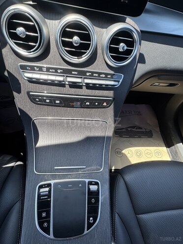 Mercedes GLC 300-15