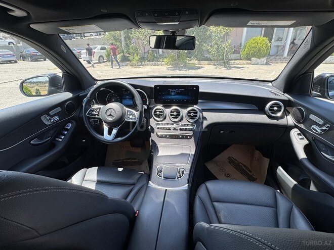 Mercedes GLC 300-10