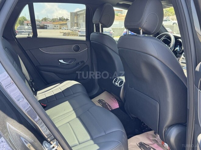 Mercedes GLC 300-8