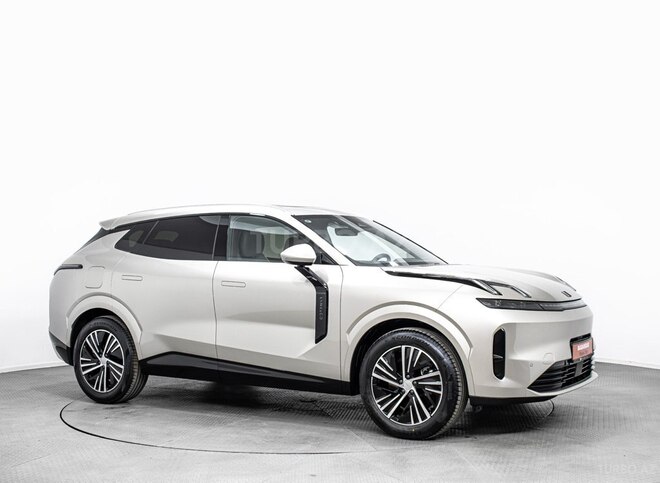Lynk & Co 08-5