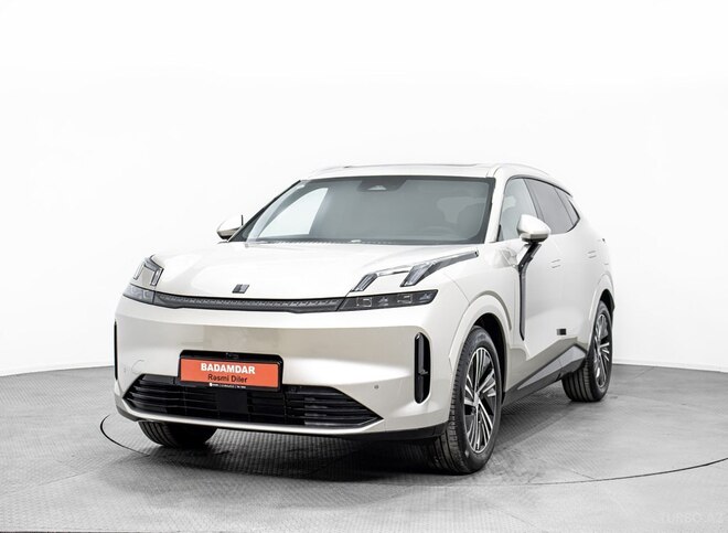 Lynk & Co 08-1