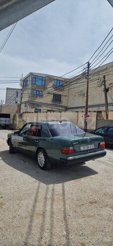 Mercedes E 200 1991, 480,000 km - 2.0 l - Bakı