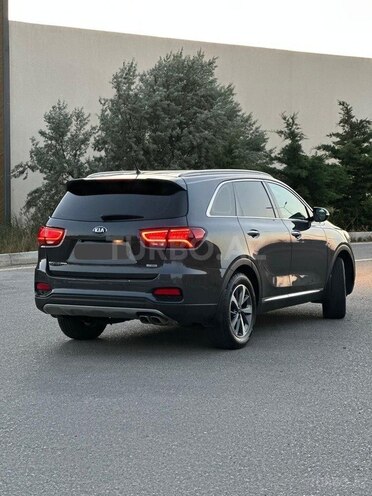 Kia Sorento-11