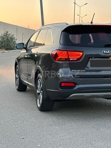 Kia Sorento-8