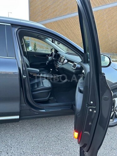 Kia Sorento-13