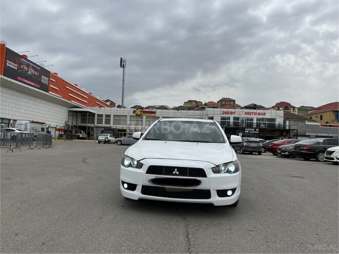Mitsubishi Lancer 2010, 290,000 km - 2.0 l - Bakı