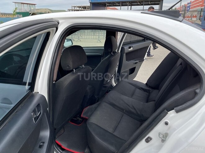 Mitsubishi Lancer 2010, 290,000 km - 2.0 l - Bakı