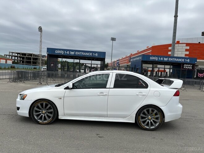 Mitsubishi Lancer 2010, 290,000 km - 2.0 l - Bakı