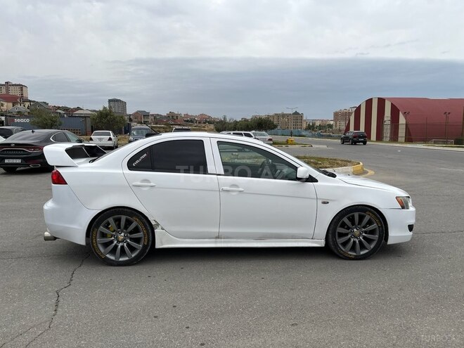 Mitsubishi Lancer 2010, 290,000 km - 2.0 l - Bakı