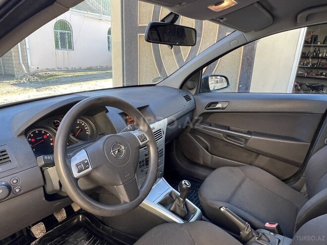 Opel Astra 2009, 214,000 km - 1.4 l - Gəncə