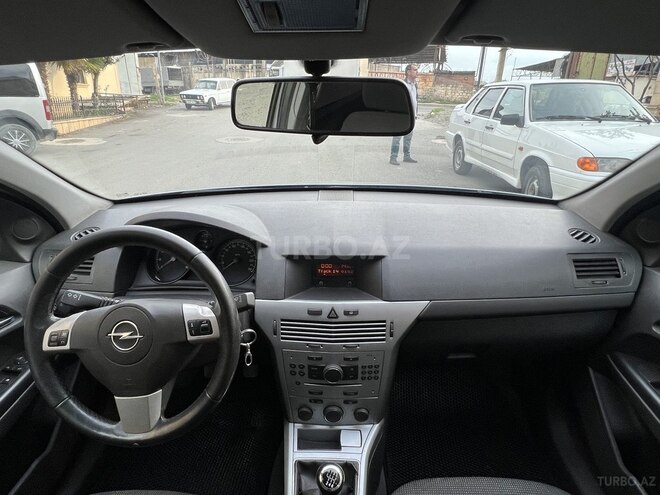 Opel Astra 2009, 214,000 km - 1.4 l - Gəncə