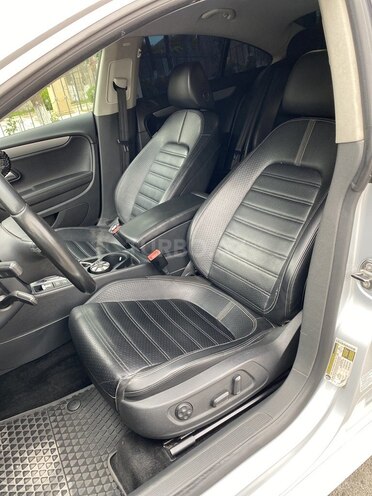 Volkswagen Passat CC-8