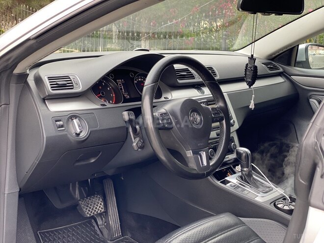 Volkswagen Passat CC-9
