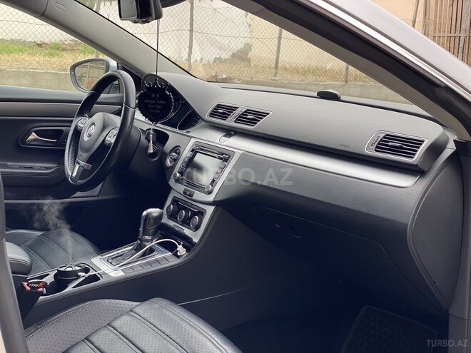 Volkswagen Passat CC-11