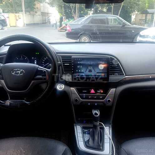Hyundai Avante 2017, 235,000 km - 1.6 л - Bakı