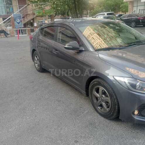 Hyundai Avante 2017, 235,000 km - 1.6 л - Bakı