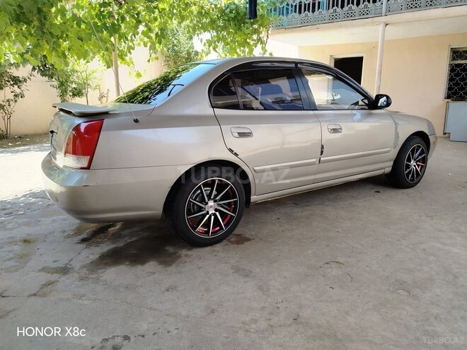 Hyundai Elantra 2001, 300,000 km - 2.0 l - Bakı