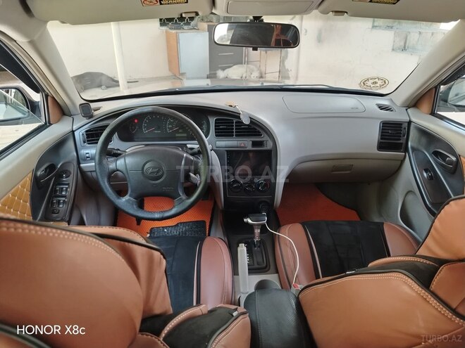 Hyundai Elantra 2001, 300,000 km - 2.0 l - Bakı