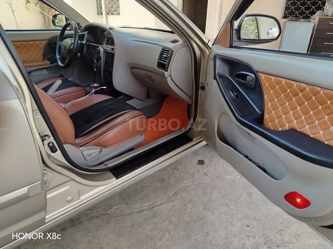 Hyundai Elantra 2001, 300,000 km - 2.0 l - Bakı