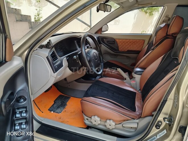 Hyundai Elantra 2001, 300,000 km - 2.0 l - Bakı
