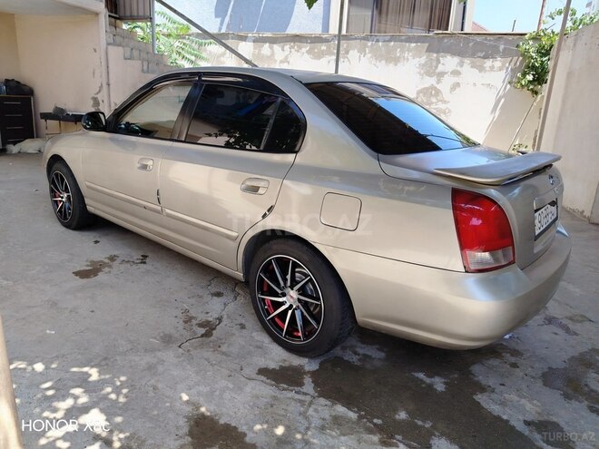 Hyundai Elantra 2001, 300,000 km - 2.0 l - Bakı