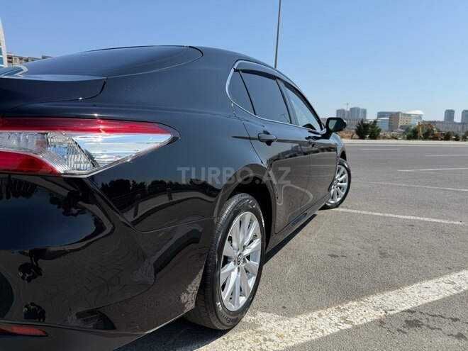 Toyota Camry-12