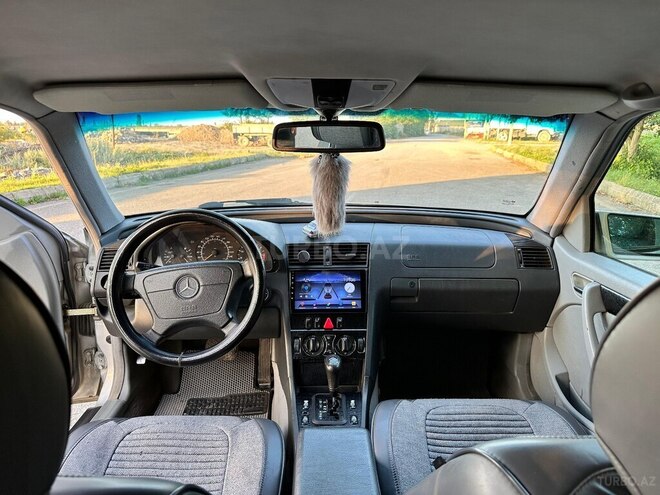 Mercedes C 230 1999, 367,000 km - 2.3 l - Quba